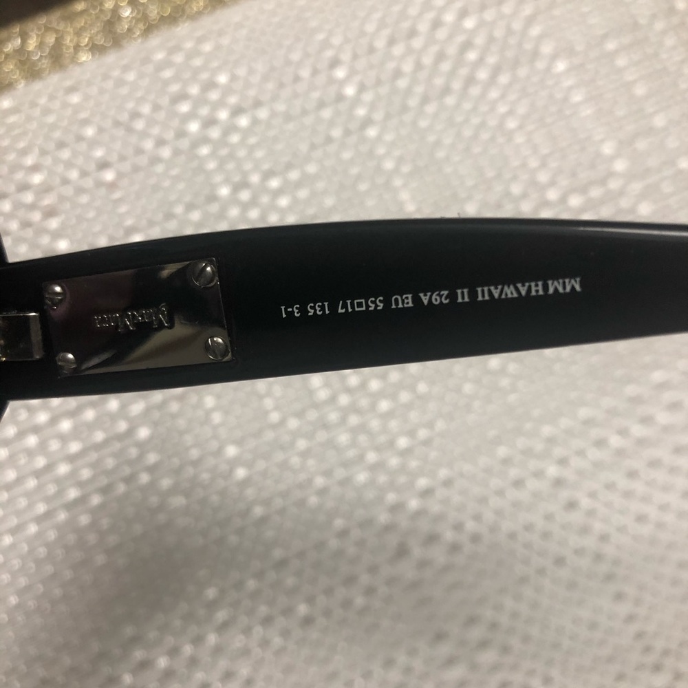 Sunglasses - Picture 4 of 4